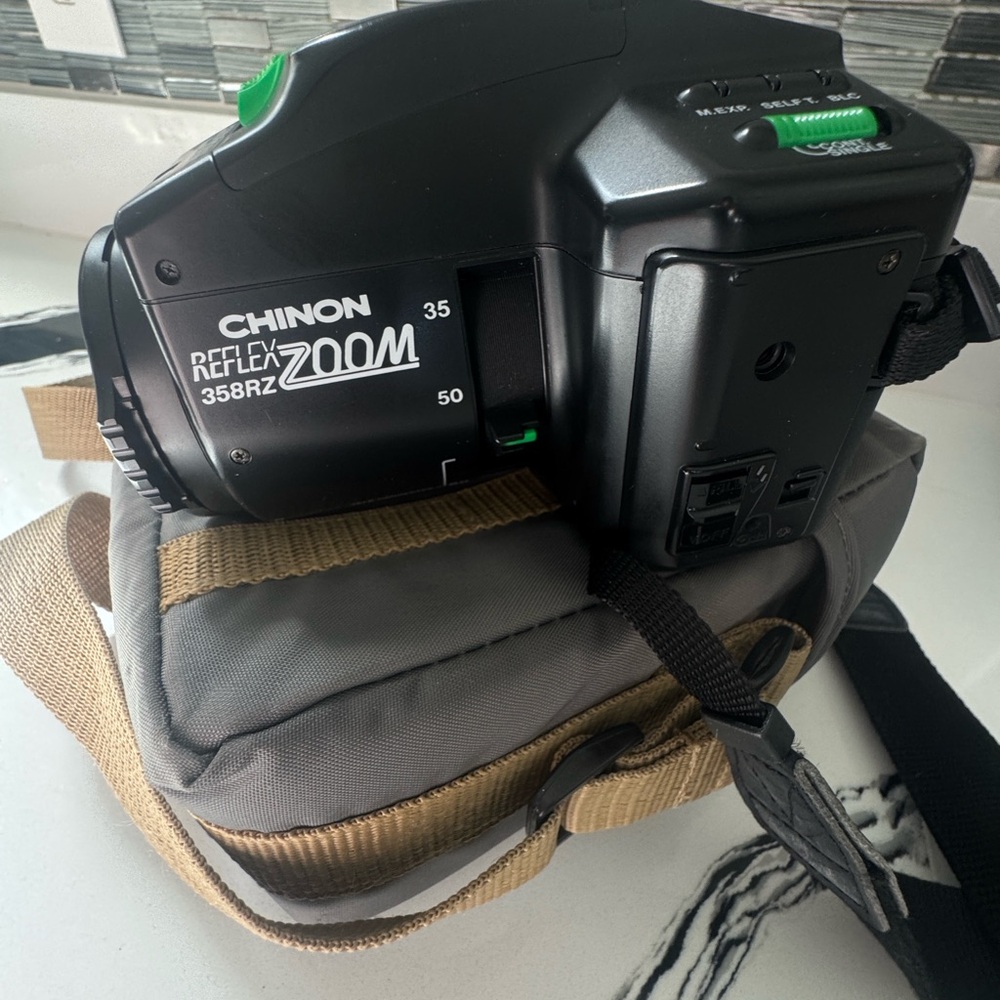 Reflex Zoom 35BRZ Black Camera
